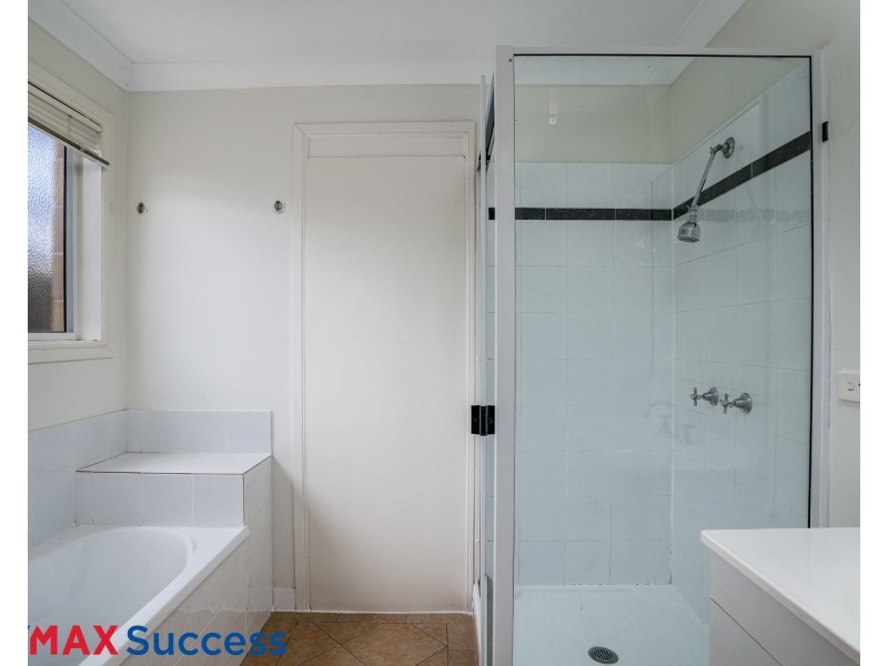 10 Uniplaza Court, Kearneys Spring QLD 4350