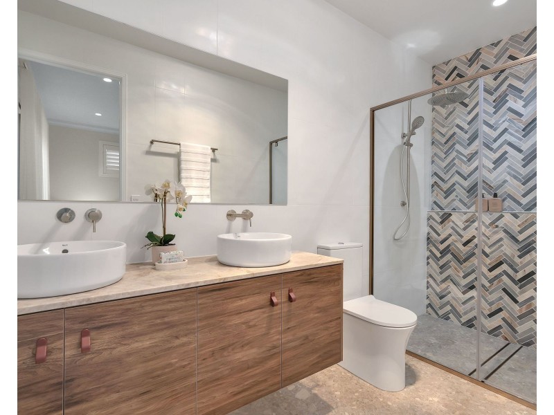 156a Mackenzie Street, East Toowoomba QLD 4350