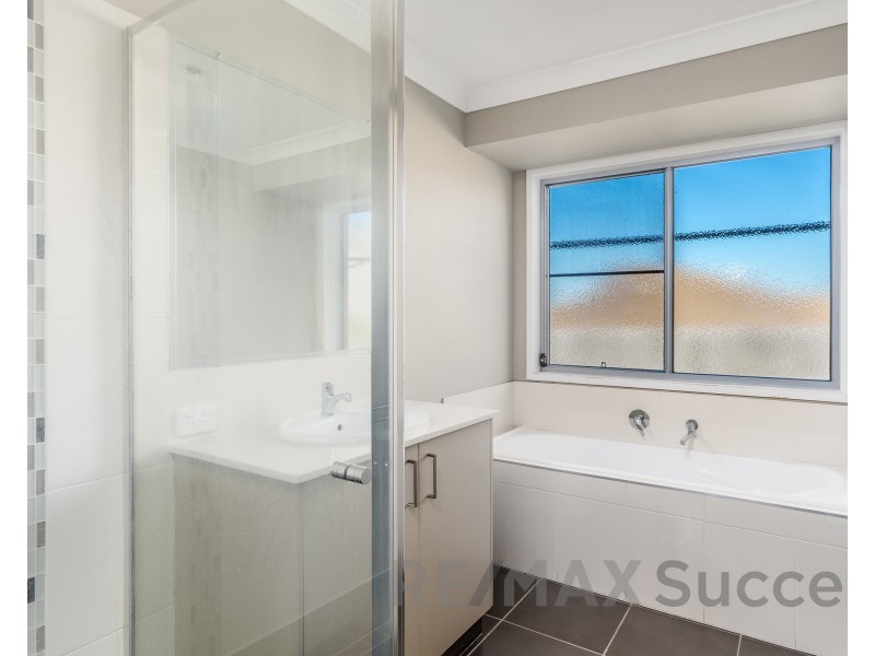 1/28 Alpine Court, Cranley QLD 4350