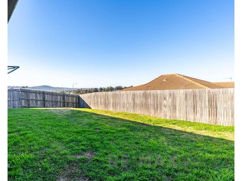 1/28 Alpine Court, Cranley QLD 4350