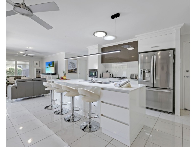 7 Argus Court, Middle Ridge QLD 4350