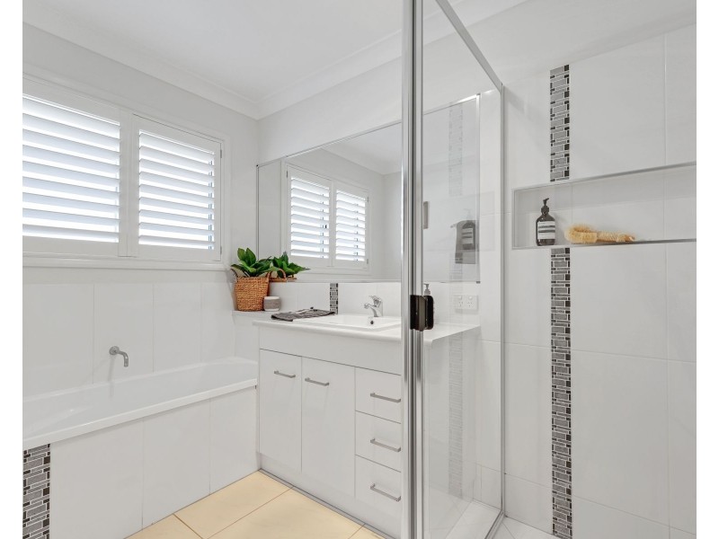 7 Argus Court, Middle Ridge QLD 4350
