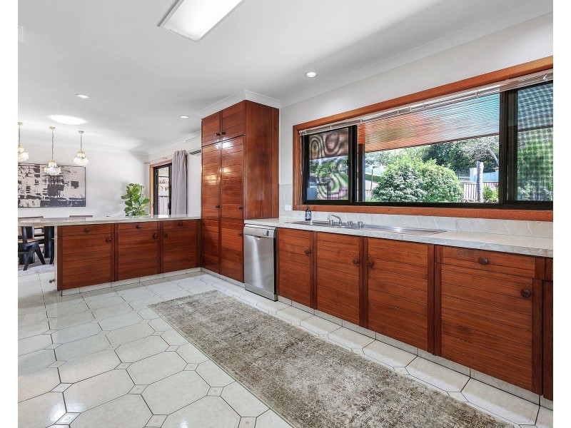 16 Dorge Street, Middle Ridge QLD 4350