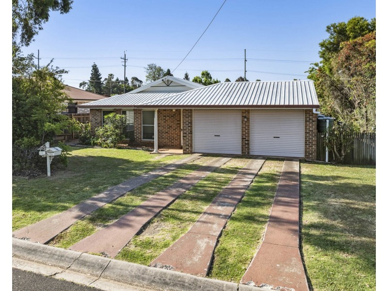 1 Kauri Street, Kearneys Spring QLD 4350