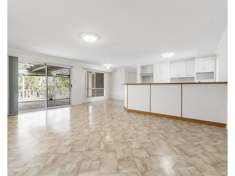 1 Kauri Street, Kearneys Spring QLD 4350