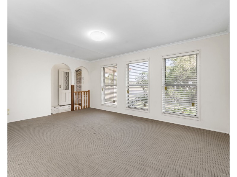 1 Kauri Street, Kearneys Spring QLD 4350