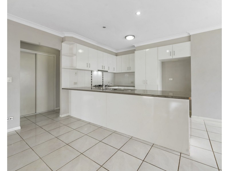 1/5 Hampton Street, Newtown QLD 4350