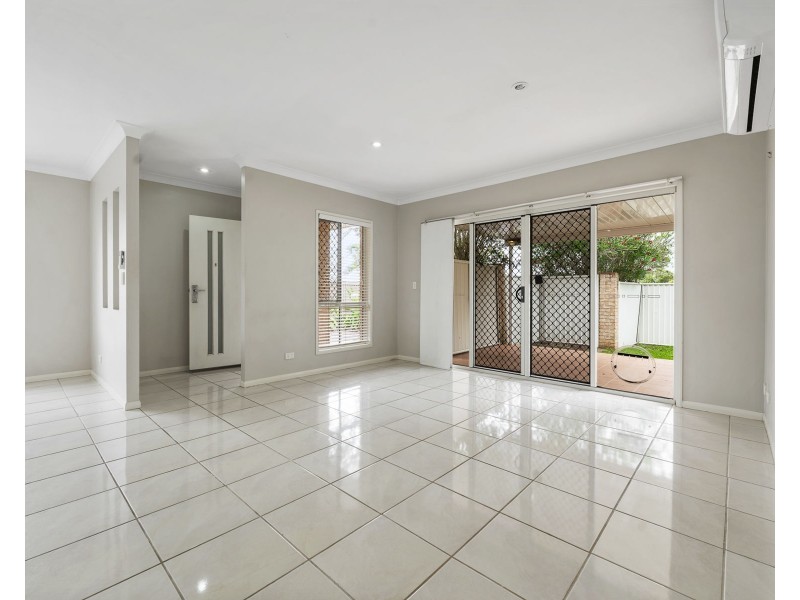 1/5 Hampton Street, Newtown QLD 4350