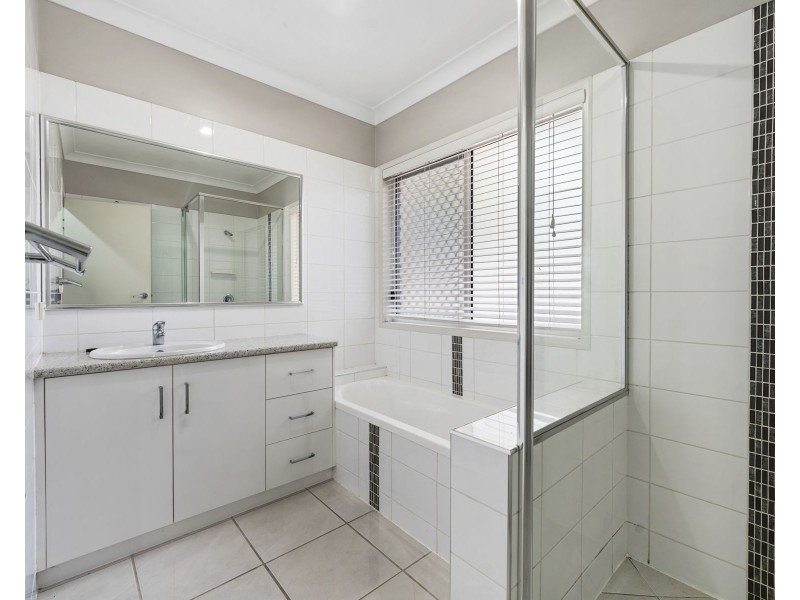 1/5 Hampton Street, Newtown QLD 4350