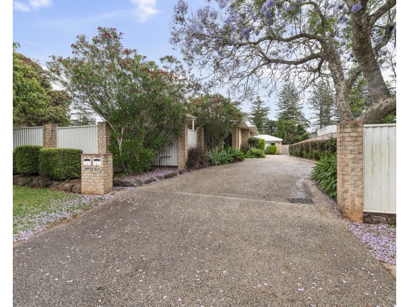 1/5 Hampton Street, Newtown QLD 4350