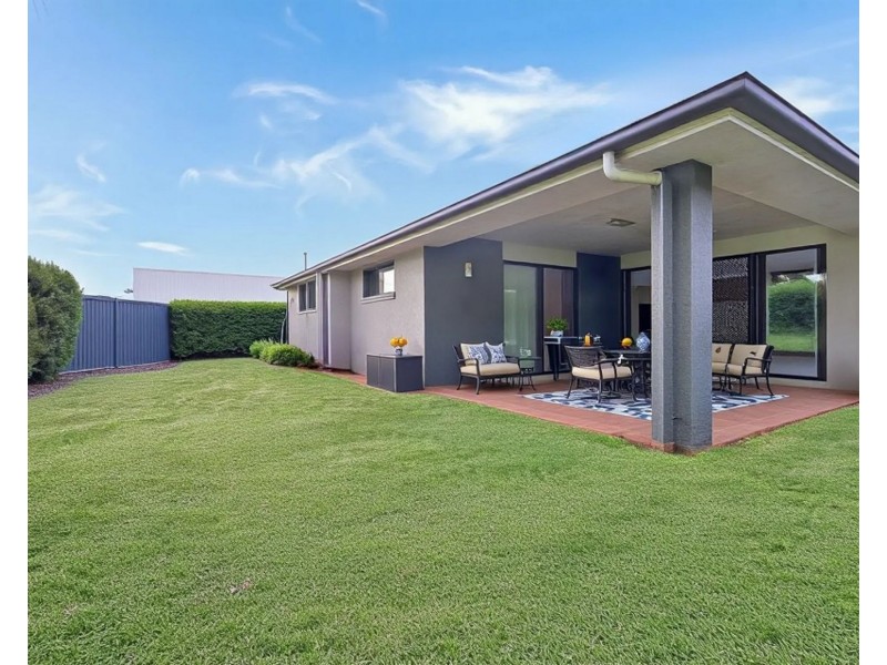 6 Walls Drive, Kearneys Spring QLD 4350