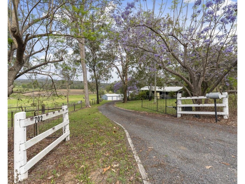 702 Murphys Creek Road, Upper Lockyer QLD 4352
