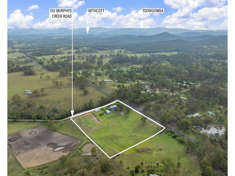702 Murphys Creek Road, Upper Lockyer QLD 4352