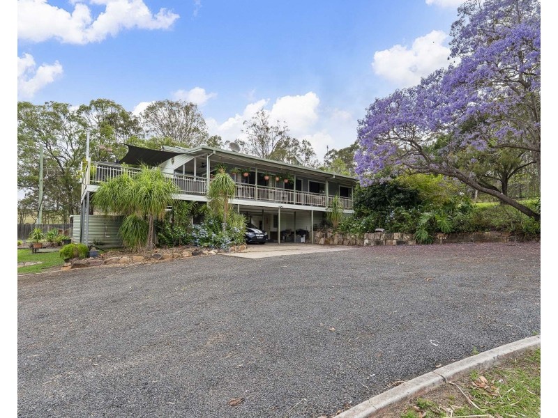 702 Murphys Creek Road, Upper Lockyer QLD 4352