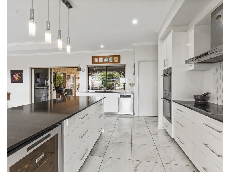 21 Panoramic Drive, Preston QLD 4352