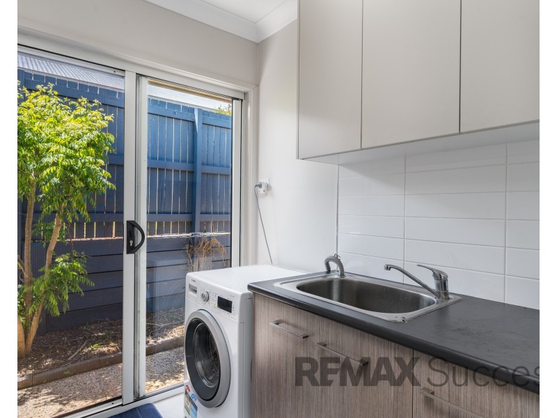 5 Mockridge Street, Kearneys Spring QLD 4350