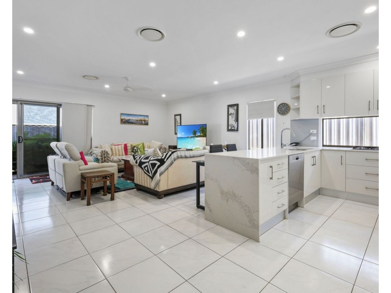 276/97-161 Hogg Street, Cranley QLD 4350