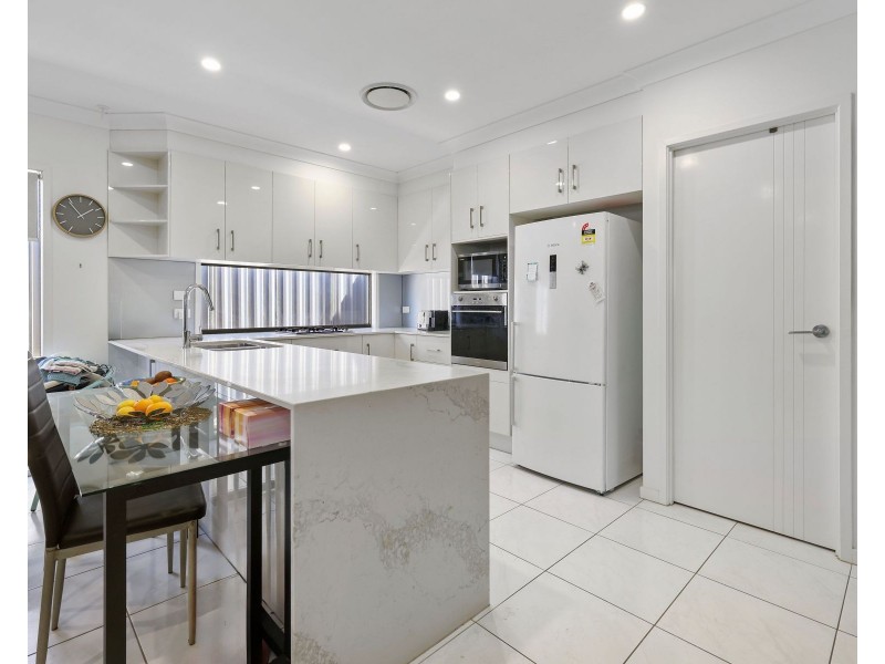 276/97-161 Hogg Street, Cranley QLD 4350