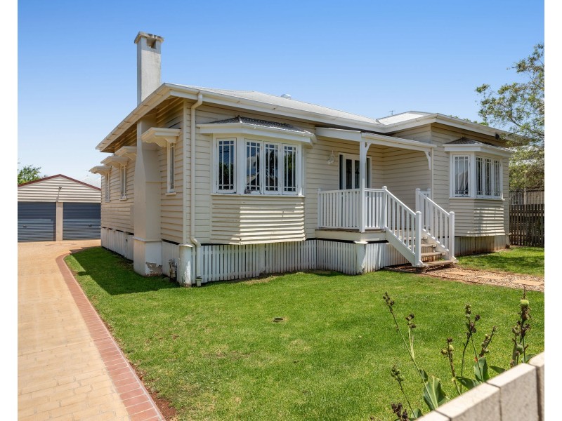 16 Rosewood Street, Toowoomba City QLD 4350