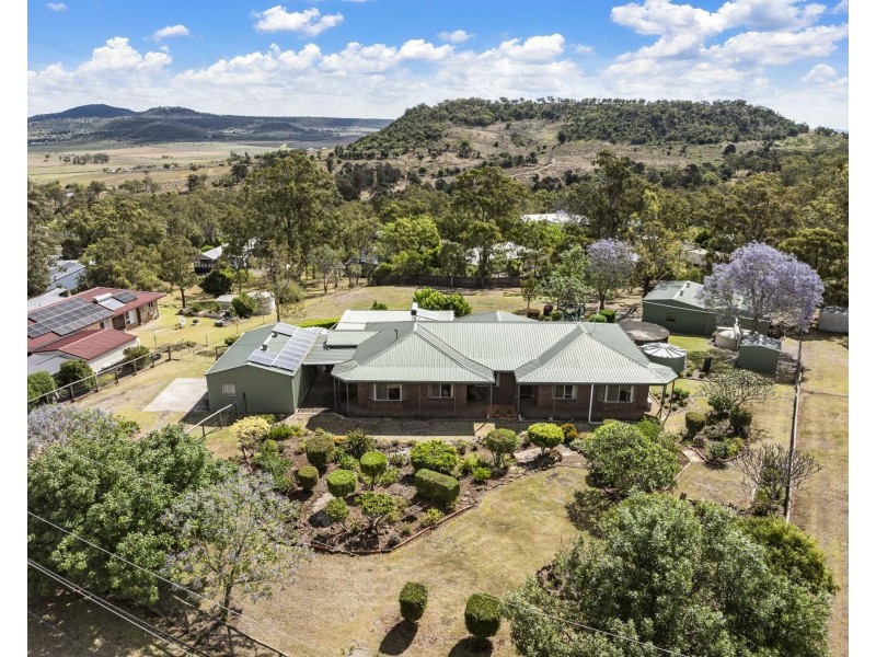 5 Kikuyu Court, Meringandan West QLD 4352