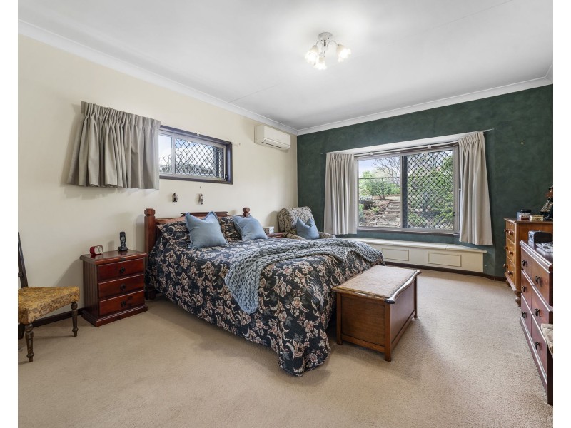 5 Kikuyu Court, Meringandan West QLD 4352