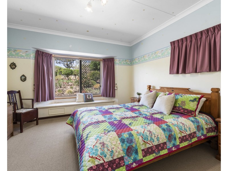 5 Kikuyu Court, Meringandan West QLD 4352