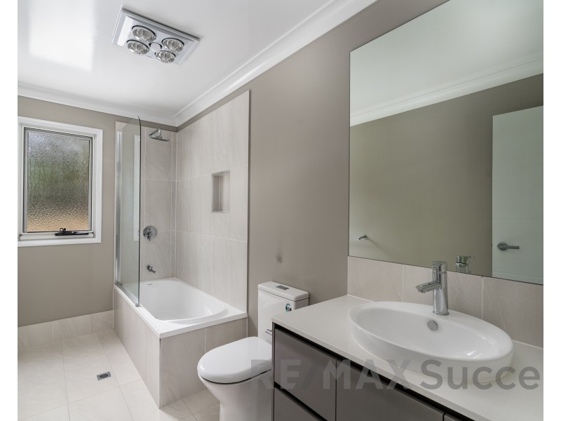 2/11A Pelican Drive, Rangeville QLD 4350