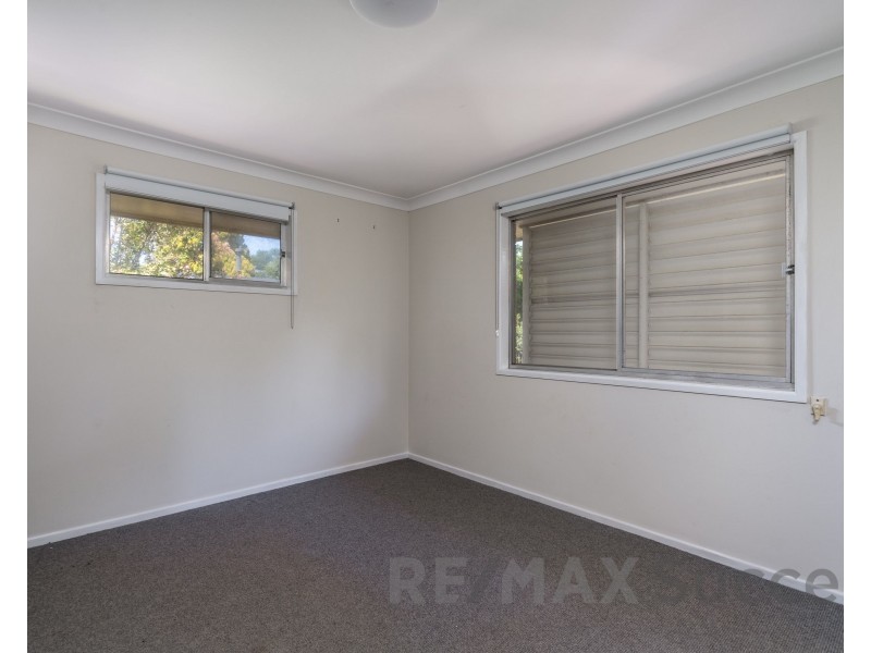 8 Maree Court, Centenary Heights QLD 4350