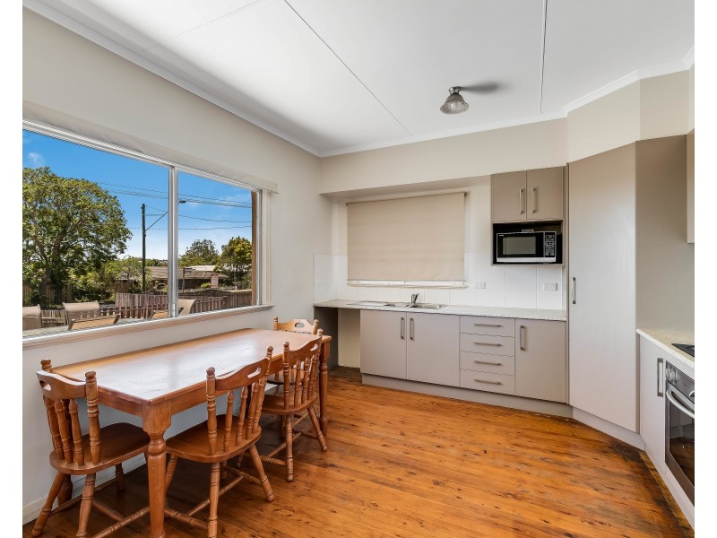 301-303 West Street, Harristown QLD 4350