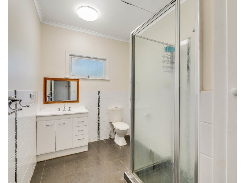 301-303 West Street, Harristown QLD 4350