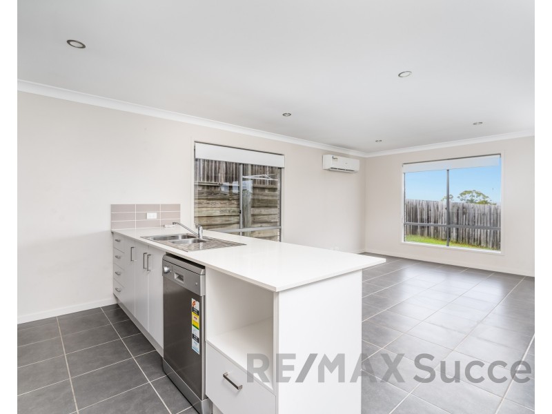 1/90 Sanctuary Drive, Cranley QLD 4350