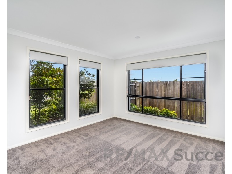 2 Tyrone Street, Middle Ridge QLD 4350