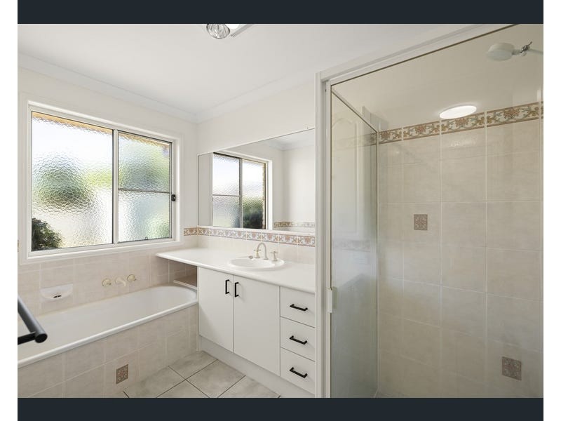 14 Willmington Court, Middle Ridge QLD 4350