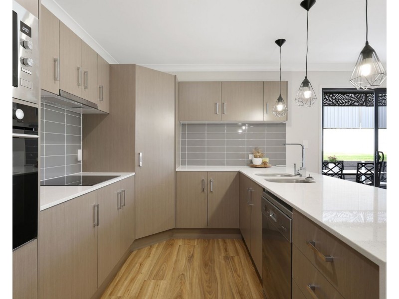 17 Grace View Street, Darling Heights QLD 4350