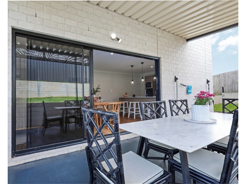 17 Grace View Street, Darling Heights QLD 4350