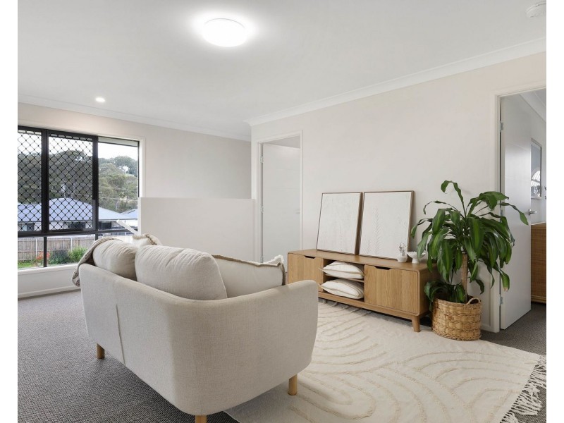 17 Grace View Street, Darling Heights QLD 4350