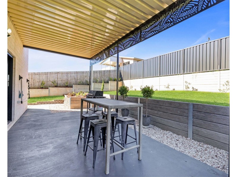 17 Grace View Street, Darling Heights QLD 4350