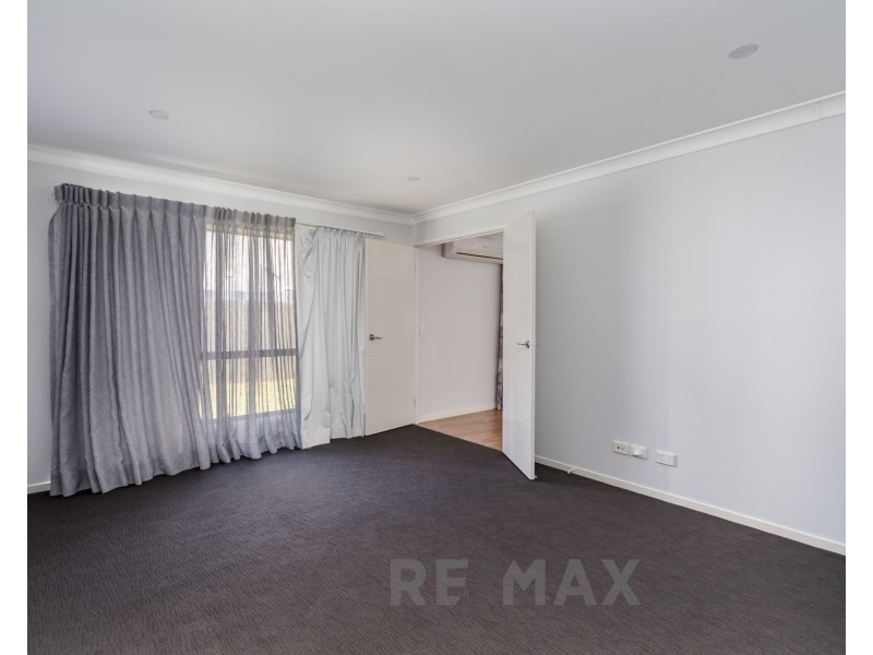 15 Entabeni Drive, Kearneys Spring QLD 4350
