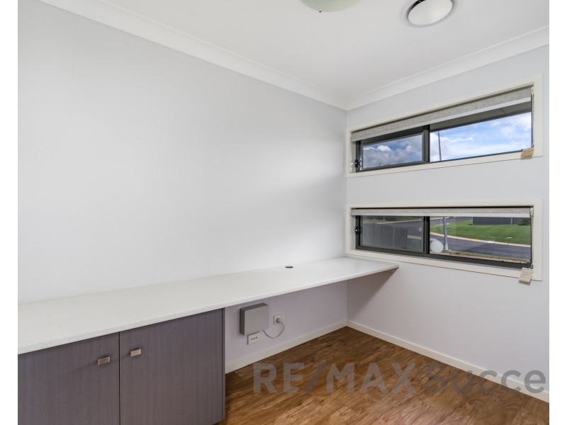 15 Entabeni Drive, Kearneys Spring QLD 4350