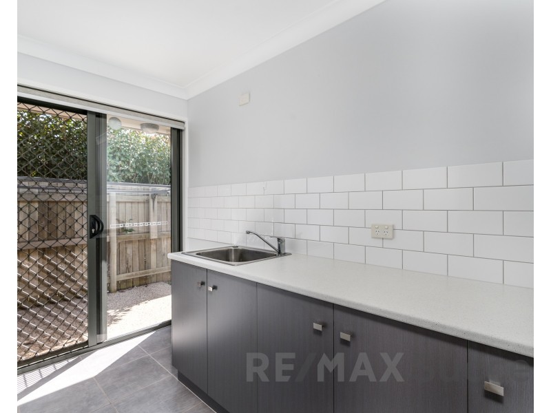 15 Entabeni Drive, Kearneys Spring QLD 4350