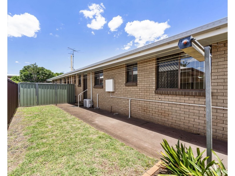 1/16 Kingsford Smith Drive, Wilsonton QLD 4350