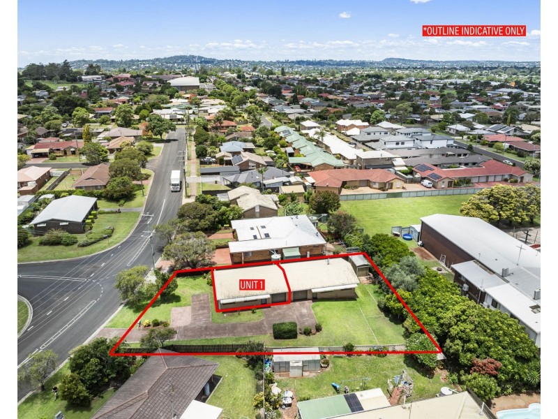 1/16 Kingsford Smith Drive, Wilsonton QLD 4350