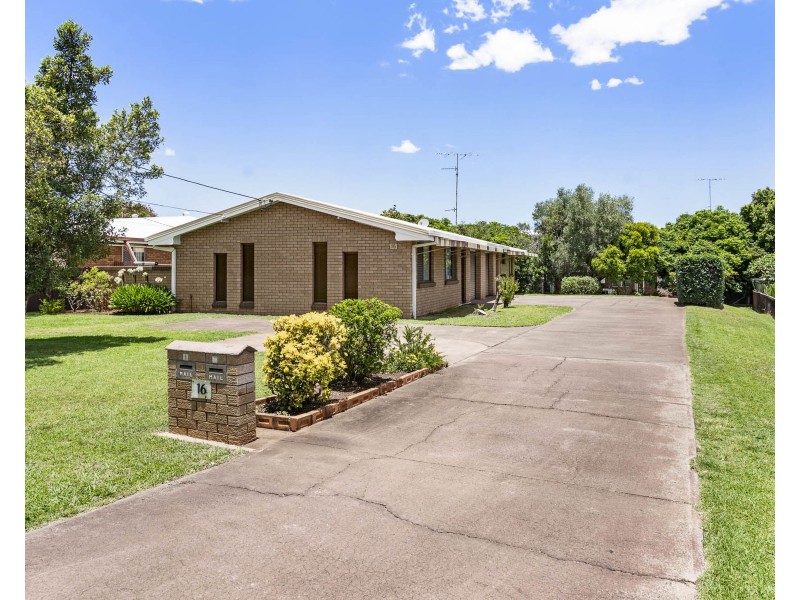 1/16 Kingsford Smith Drive, Wilsonton QLD 4350