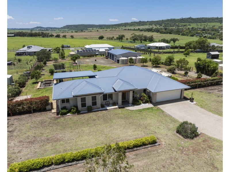8 Massey Street, Kingsthorpe QLD 4400
