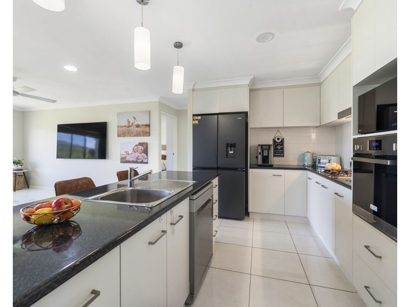 8 Massey Street, Kingsthorpe QLD 4400
