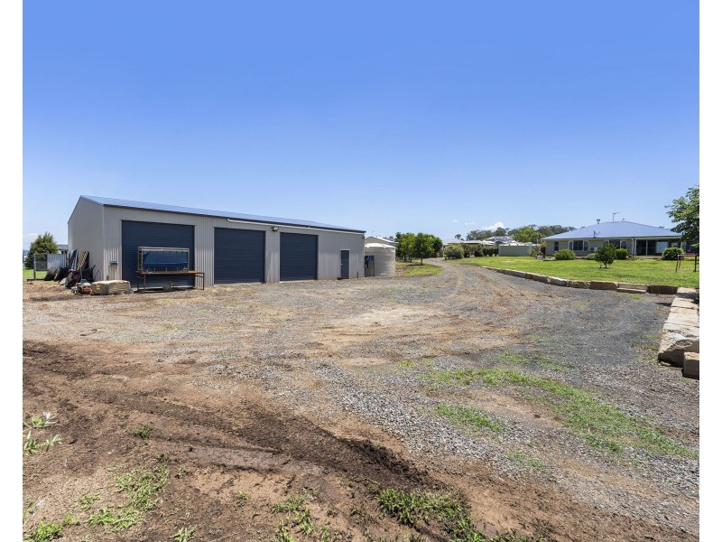 8 Massey Street, Kingsthorpe QLD 4400