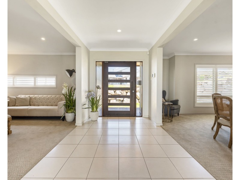 40 Panoramic Drive, Preston QLD 4352