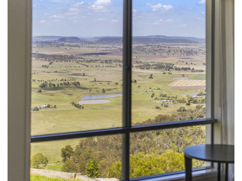 40 Panoramic Drive, Preston QLD 4352