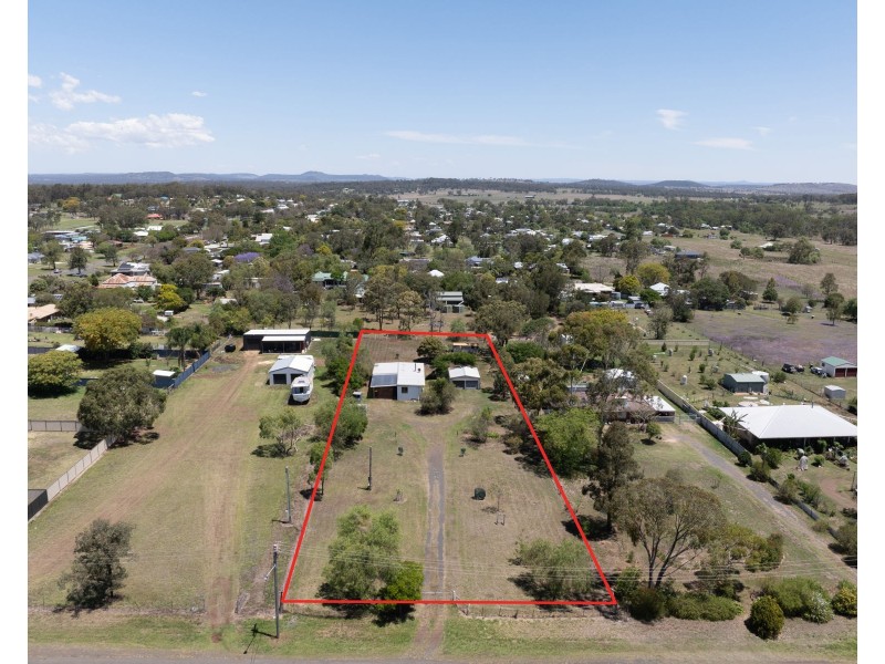 24 Cooke Street, Goombungee QLD 4354