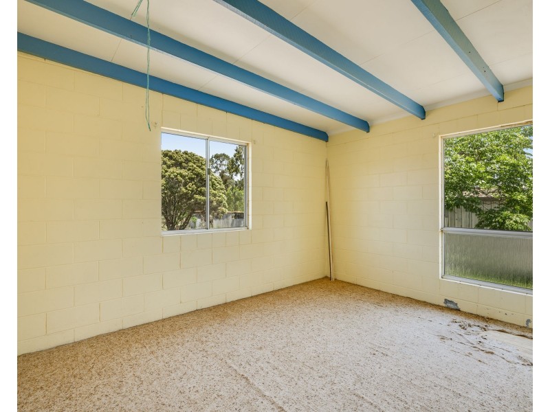 24 Cooke Street, Goombungee QLD 4354